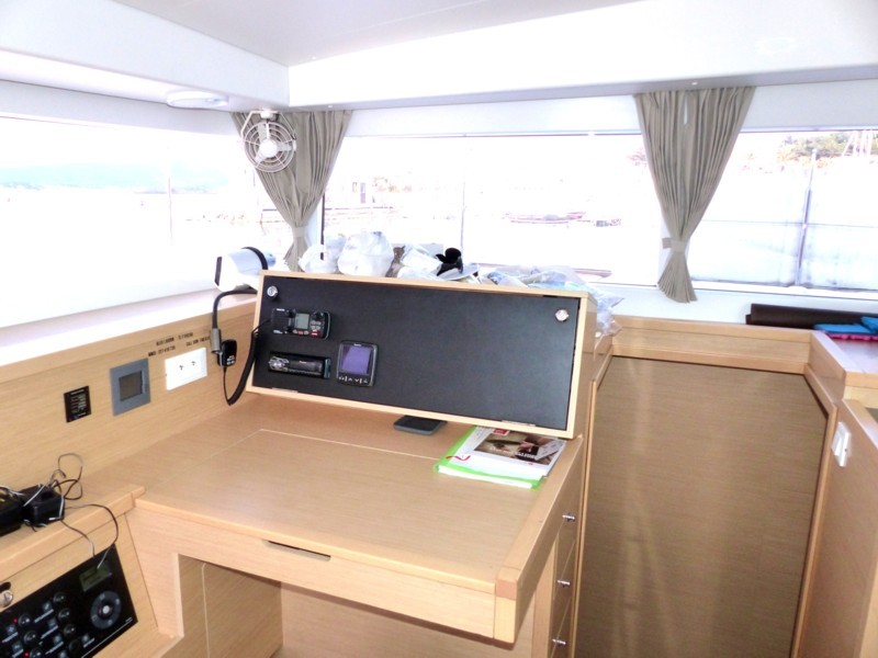 Lagoon 400 S 2 -23.jpg